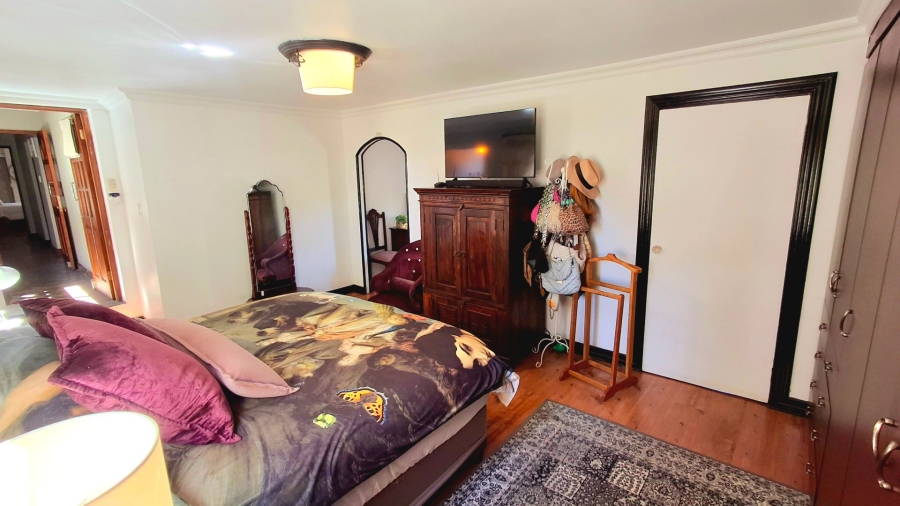 5 Bedroom Property for Sale in Roodia Free State